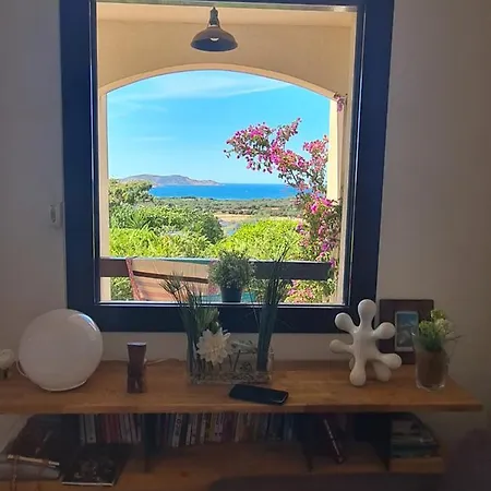 Vue Mer, Piscine, Minigolf, Parking * Lumio (Corsica)